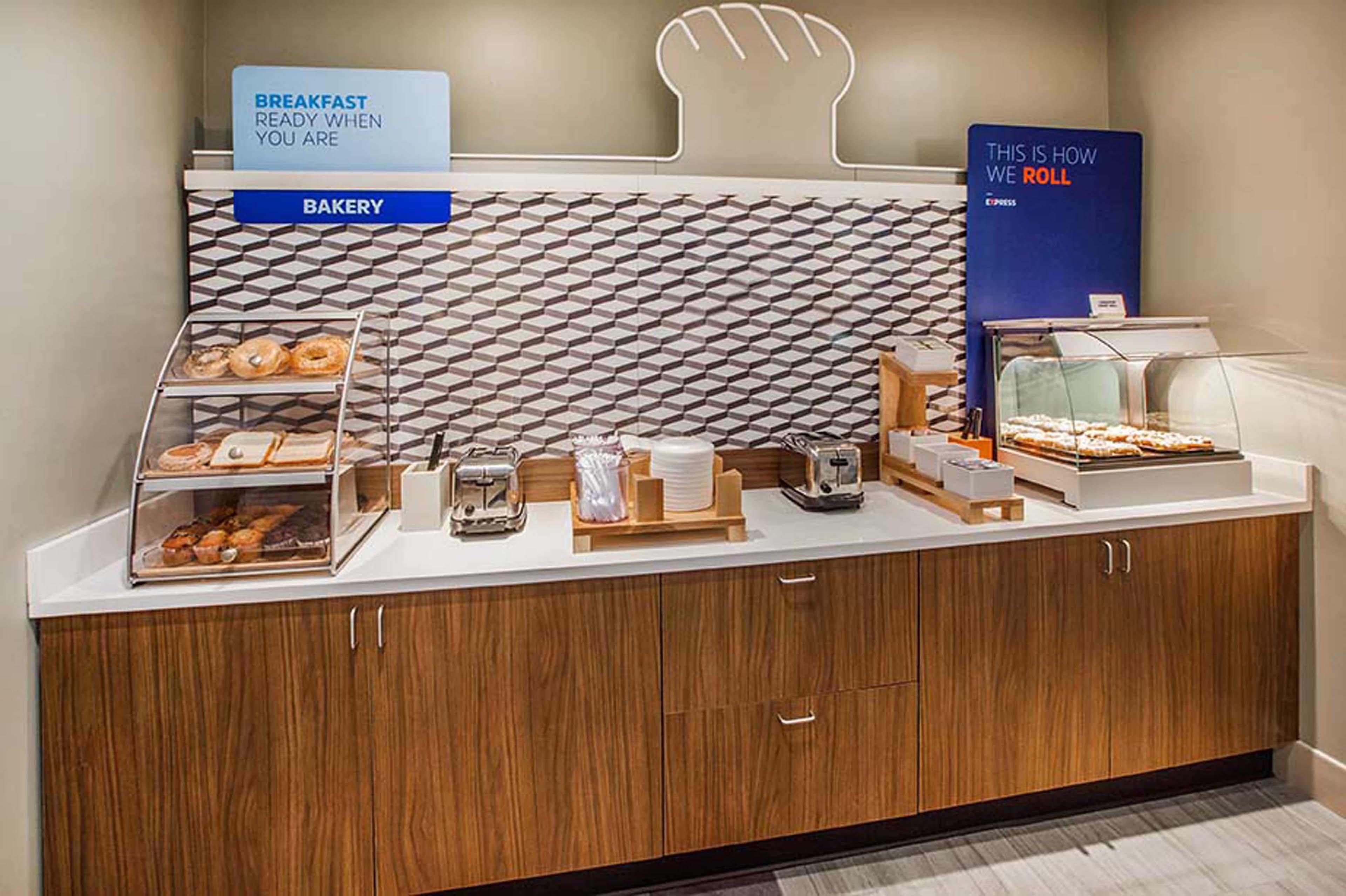 Holiday Inn Express And Suites - Bradford By Ihg Εξωτερικό φωτογραφία