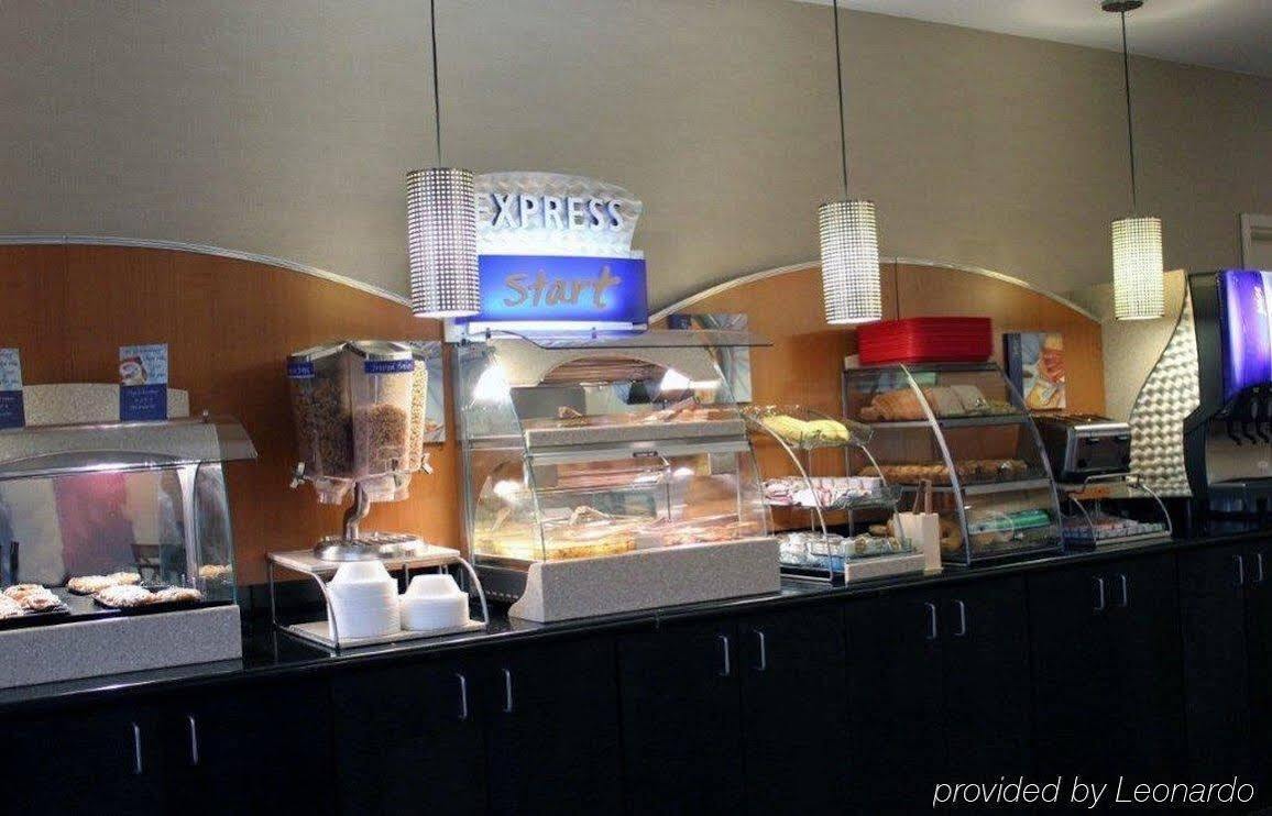 Holiday Inn Express And Suites - Bradford By Ihg Εξωτερικό φωτογραφία