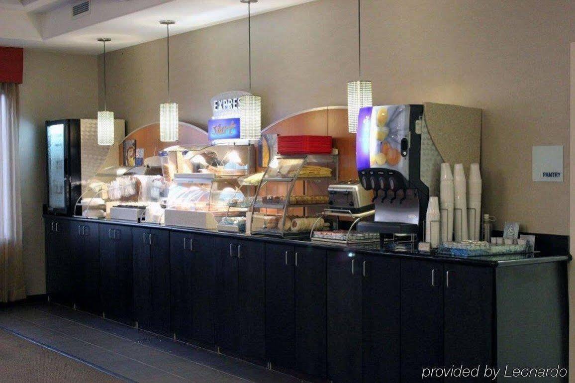 Holiday Inn Express And Suites - Bradford By Ihg Εξωτερικό φωτογραφία