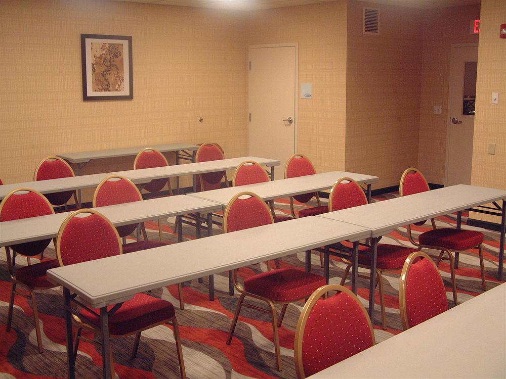 Holiday Inn Express And Suites - Bradford By Ihg Επιχειρήσεις φωτογραφία